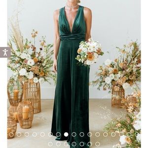 Revelry Dylan dress in classic emerald!